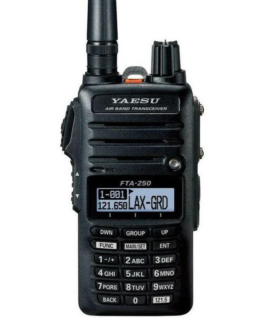 Hovedbilde Yaesu FTA-250L Airband transceiver